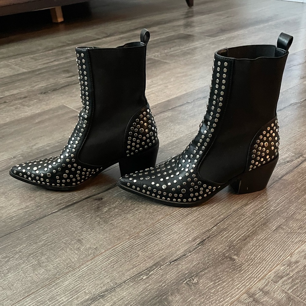 Shushop Studded Black Bootie